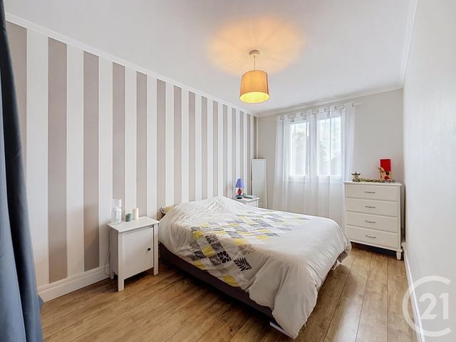 Appartement F4 &agrave; vendre - 4 pi&egrave;ces - 77,83 m2 - St Julien Les Villas - 10 - CHAMPAGNE-ARDENNE