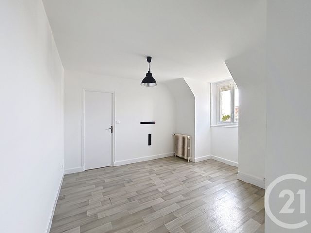 Appartement &agrave; louer - 2 pi&egrave;ces - 43 m2 - Troyes - 10 - CHAMPAGNE-ARDENNE