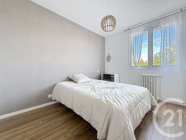 Appartement F4 &agrave; louer - 4 pi&egrave;ces - 71 m2 - Troyes - 10 - CHAMPAGNE-ARDENNE