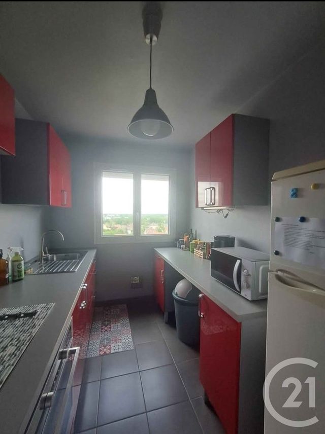 Appartement F3 &agrave; louer - 3 pi&egrave;ces - 62,58 m2 - La Chapelle St Luc - 10 - CHAMPAGNE-ARDENNE