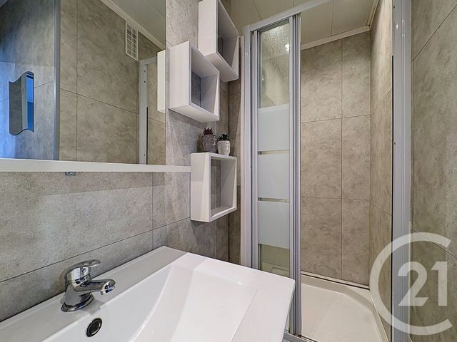 Appartement &agrave; vendre - 2 pi&egrave;ces - 35,74 m2 - La Chapelle St Luc - 10 - CHAMPAGNE-ARDENNE