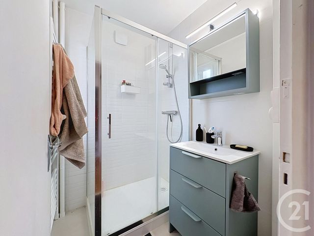 Appartement &agrave; louer - 3 pi&egrave;ces - 56,03 m2 - Troyes - 10 - CHAMPAGNE-ARDENNE