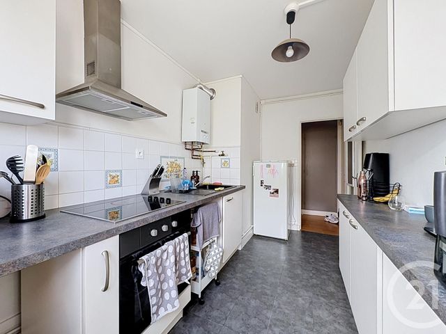Appartement &agrave; louer - 3 pi&egrave;ces - 56,03 m2 - Troyes - 10 - CHAMPAGNE-ARDENNE