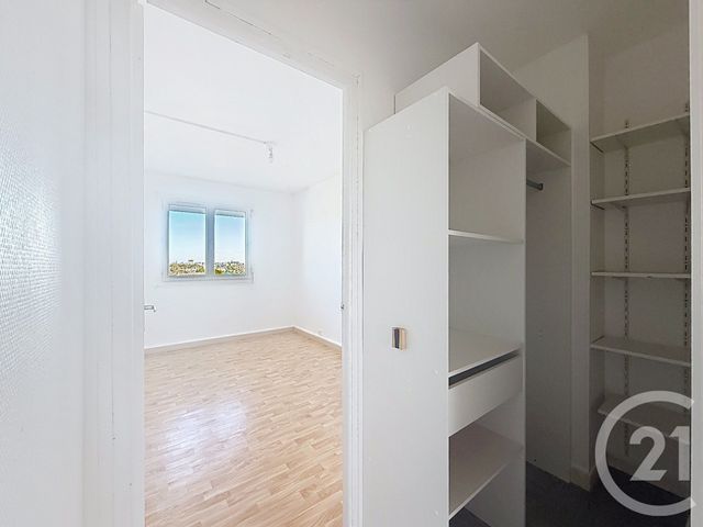 Appartement F3 &agrave; vendre - 3 pi&egrave;ces - 60,69 m2 - La Chapelle St Luc - 10 - CHAMPAGNE-ARDENNE
