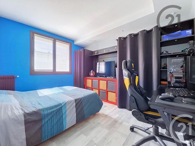 Appartement F4 &agrave; vendre - 4 pi&egrave;ces - 73,60 m2 - St Andre Les Vergers - 10 - CHAMPAGNE-ARDENNE