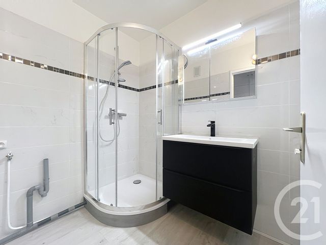Appartement F2 &agrave; louer - 2 pi&egrave;ces - 45,45 m2 - St Andre Les Vergers - 10 - CHAMPAGNE-ARDENNE