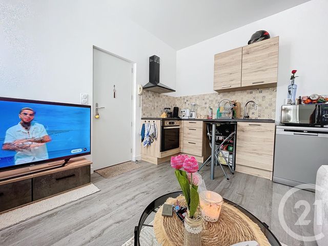Appartement F2 &agrave; louer - 2 pi&egrave;ces - 36,99 m2 - St Julien Les Villas - 10 - CHAMPAGNE-ARDENNE