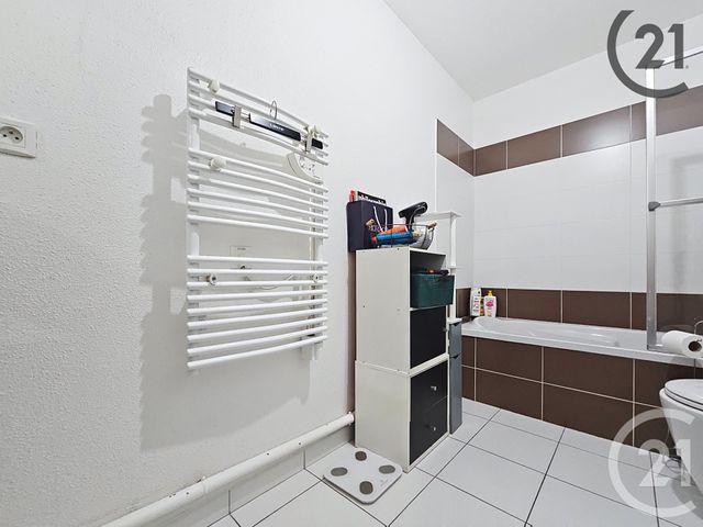 Appartement T2 &agrave; louer - 2 pi&egrave;ces - 38,40 m2 - Ste Savine - 10 - CHAMPAGNE-ARDENNE