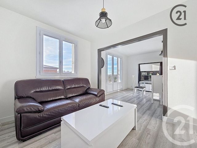 Appartement F4 &agrave; vendre - 4 pi&egrave;ces - 92,19 m2 - St Julien Les Villas - 10 - CHAMPAGNE-ARDENNE