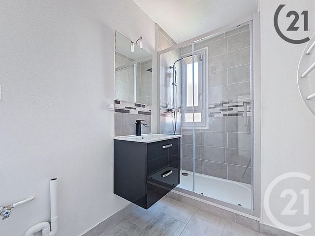 Appartement F4 &agrave; vendre - 4 pi&egrave;ces - 92,19 m2 - St Julien Les Villas - 10 - CHAMPAGNE-ARDENNE