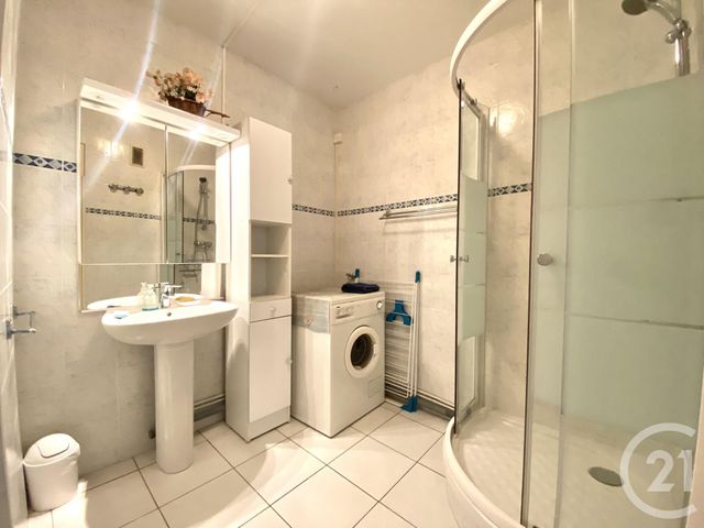 Appartement T3 &agrave; vendre - 3 pi&egrave;ces - 61,53 m2 - La Seyne Sur Mer - 83 - PROVENCE-ALPES-COTE-D-AZUR