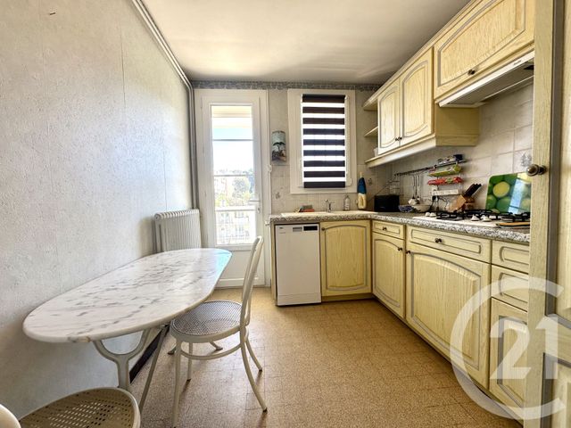 Appartement T3 &agrave; vendre - 3 pi&egrave;ces - 61,53 m2 - La Seyne Sur Mer - 83 - PROVENCE-ALPES-COTE-D-AZUR