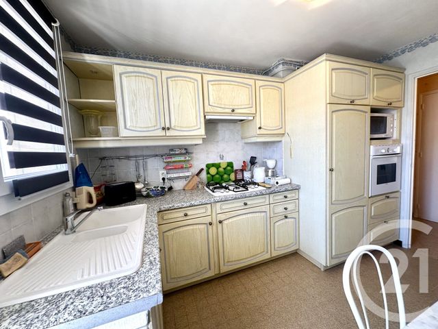 Appartement T3 &agrave; vendre - 3 pi&egrave;ces - 61,53 m2 - La Seyne Sur Mer - 83 - PROVENCE-ALPES-COTE-D-AZUR