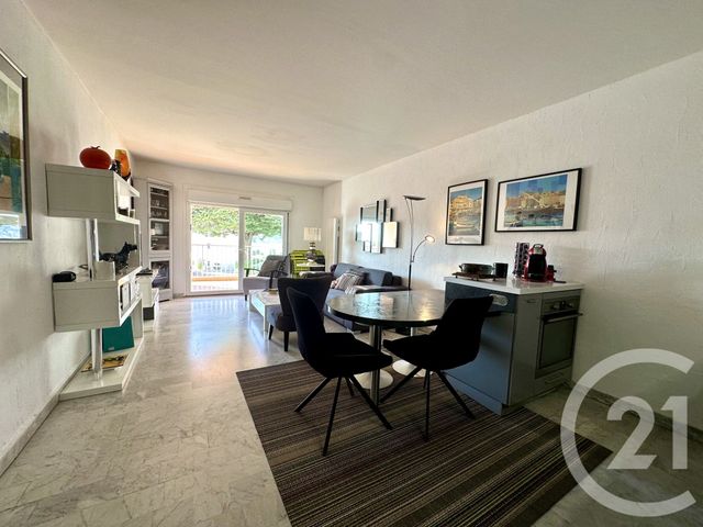 Appartement T2 &agrave; vendre - 2 pi&egrave;ces - 45 m2 - Six Fours Les Plages - 83 - PROVENCE-ALPES-COTE-D-AZUR