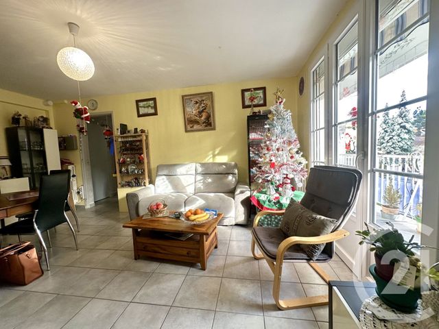 Appartement T4 à vendre - 4 pièces - 76 m2 - La Seyne Sur Mer - 83 - PROVENCE-ALPES-COTE-D-AZUR