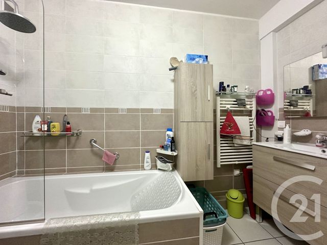 Appartement T4 à vendre - 4 pièces - 76 m2 - La Seyne Sur Mer - 83 - PROVENCE-ALPES-COTE-D-AZUR