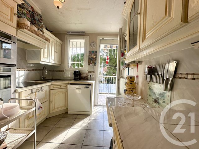 Appartement T4 à vendre - 4 pièces - 76 m2 - La Seyne Sur Mer - 83 - PROVENCE-ALPES-COTE-D-AZUR