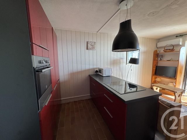 Appartement T1 à louer - 1 pièce - 24,80 m2 - Six Fours Les Plages - 83 - PROVENCE-ALPES-COTE-D-AZUR