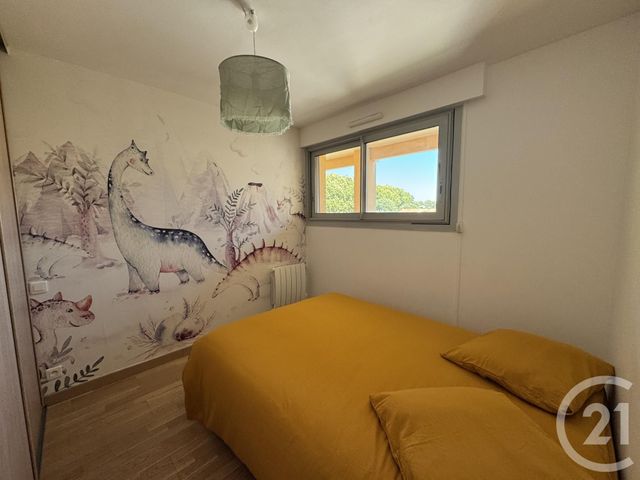 Appartement T3 &agrave; louer - 3 pi&egrave;ces - 58,34 m2 - Six Fours Les Plages - 83 - PROVENCE-ALPES-COTE-D-AZUR