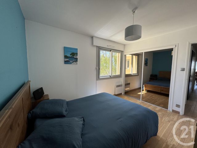 Appartement T3 &agrave; louer - 3 pi&egrave;ces - 58,34 m2 - Six Fours Les Plages - 83 - PROVENCE-ALPES-COTE-D-AZUR