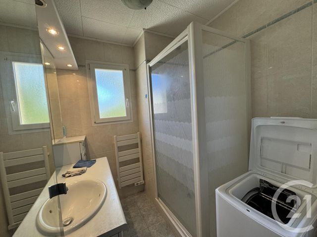 Appartement T3 &agrave; louer - 3 pi&egrave;ces - 58,34 m2 - Six Fours Les Plages - 83 - PROVENCE-ALPES-COTE-D-AZUR