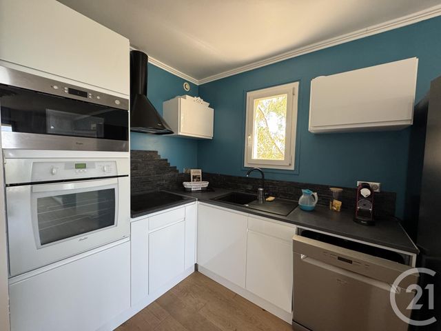 Appartement T3 &agrave; louer - 3 pi&egrave;ces - 58,34 m2 - Six Fours Les Plages - 83 - PROVENCE-ALPES-COTE-D-AZUR