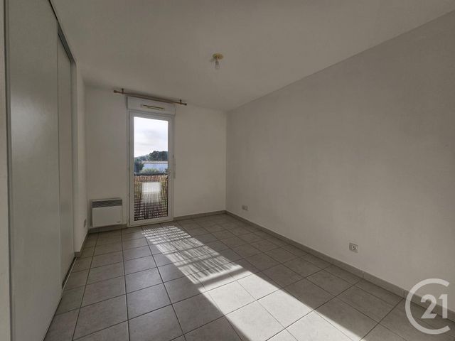 Appartement T3 &agrave; vendre - 3 pi&egrave;ces - 61,33 m2 - La Seyne Sur Mer - 83 - PROVENCE-ALPES-COTE-D-AZUR