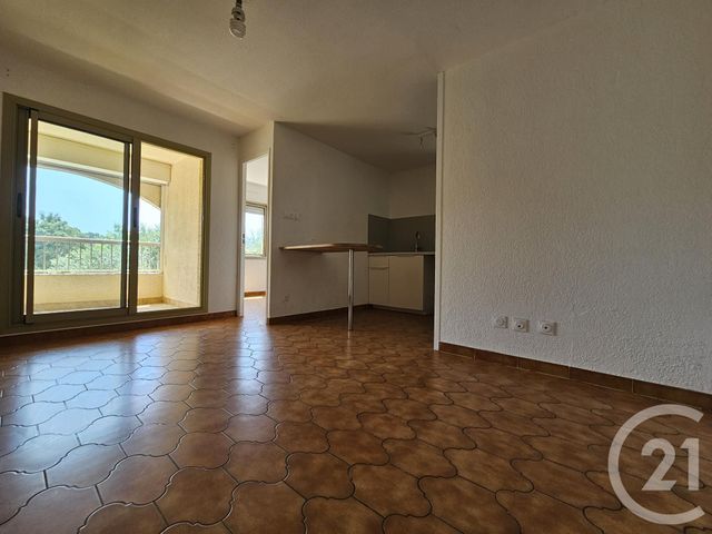 Appartement F3 &agrave; louer - 3 pi&egrave;ces - 39,94 m2 - St Mandrier Sur Mer - 83 - PROVENCE-ALPES-COTE-D-AZUR