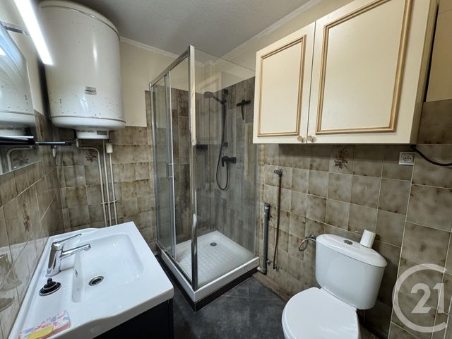 Appartement Studio &agrave; louer - 1 pi&egrave;ce - 31,70 m2 - Six Fours Les Plages - 83 - PROVENCE-ALPES-COTE-D-AZUR