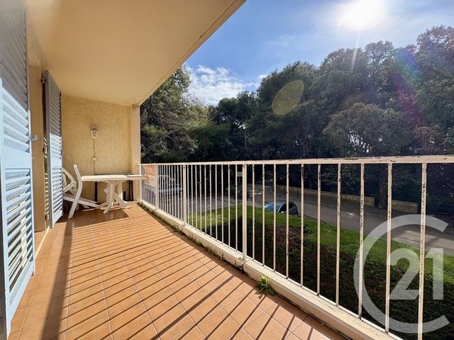 Appartement F2 bis &agrave; vendre - 3 pi&egrave;ces - 30,70 m2 - Six Fours Les Plages - 83 - PROVENCE-ALPES-COTE-D-AZUR