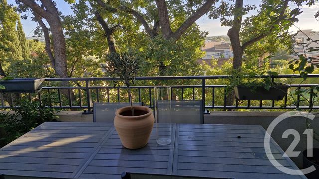Appartement T2 &agrave; louer - 2 pi&egrave;ces - 42,17 m2 - Six Fours Les Plages - 83 - PROVENCE-ALPES-COTE-D-AZUR