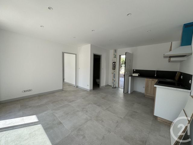 Appartement T2 &agrave; louer - 2 pi&egrave;ces - 38 m2 - La Seyne Sur Mer - 83 - PROVENCE-ALPES-COTE-D-AZUR