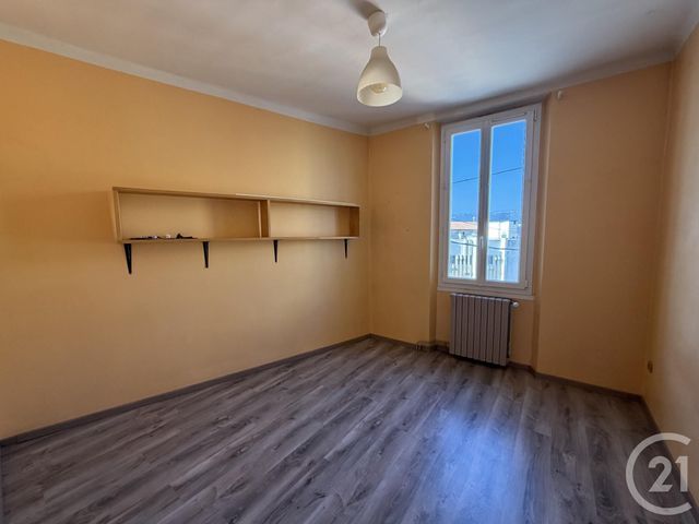 Maison &agrave; louer - 5 pi&egrave;ces - 91 m2 - La Seyne Sur Mer - 83 - PROVENCE-ALPES-COTE-D-AZUR