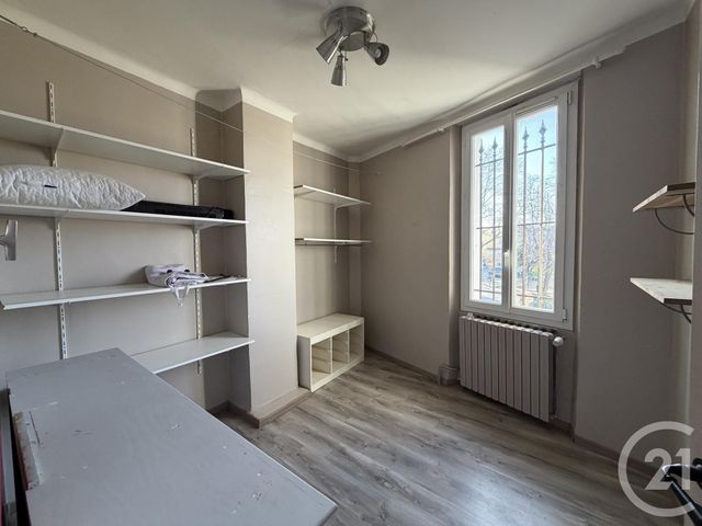 Maison &agrave; louer - 5 pi&egrave;ces - 91 m2 - La Seyne Sur Mer - 83 - PROVENCE-ALPES-COTE-D-AZUR