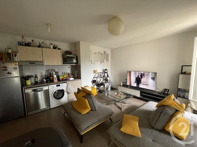 Appartement T2 &agrave; louer - 2 pi&egrave;ces - 42,35 m2 - La Seyne Sur Mer - 83 - PROVENCE-ALPES-COTE-D-AZUR