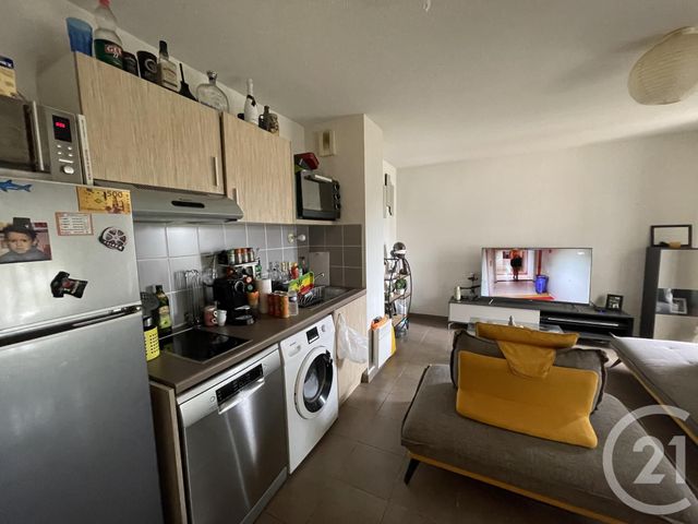 Appartement T2 &agrave; louer - 2 pi&egrave;ces - 42,35 m2 - La Seyne Sur Mer - 83 - PROVENCE-ALPES-COTE-D-AZUR
