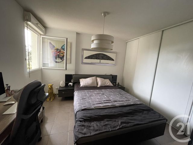 Appartement T2 &agrave; louer - 2 pi&egrave;ces - 42,35 m2 - La Seyne Sur Mer - 83 - PROVENCE-ALPES-COTE-D-AZUR