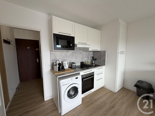 Appartement Studio &agrave; louer - 1 pi&egrave;ce - 22,80 m2 - Six Fours Les Plages - 83 - PROVENCE-ALPES-COTE-D-AZUR