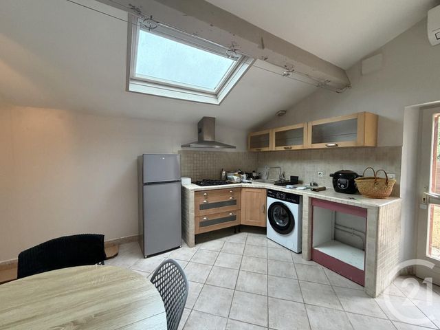 Appartement T2 &agrave; louer - 2 pi&egrave;ces - 34,50 m2 - Six Fours Les Plages - 83 - PROVENCE-ALPES-COTE-D-AZUR