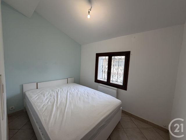 Appartement T2 &agrave; louer - 2 pi&egrave;ces - 34,50 m2 - Six Fours Les Plages - 83 - PROVENCE-ALPES-COTE-D-AZUR