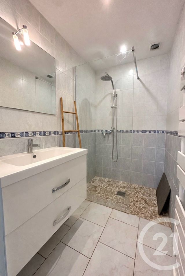 Appartement T4 &agrave; vendre - 4 pi&egrave;ces - 61,30 m2 - Six Fours Les Plages - 83 - PROVENCE-ALPES-COTE-D-AZUR