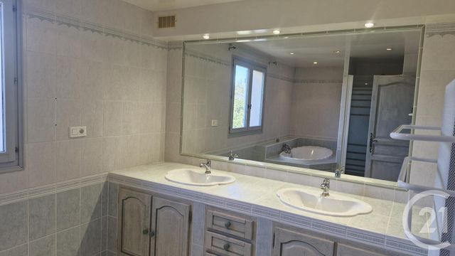 Maison &agrave; vendre - 7 pi&egrave;ces - 180 m2 - Six Fours Les Plages - 83 - PROVENCE-ALPES-COTE-D-AZUR