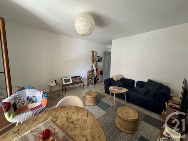 Appartement F3 &agrave; louer - 3 pi&egrave;ces - 55,84 m2 - Sanary Sur Mer - 83 - PROVENCE-ALPES-COTE-D-AZUR