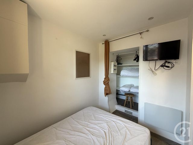 Appartement T2 &agrave; louer - 2 pi&egrave;ces - 26,70 m2 - Six Fours Les Plages - 83 - PROVENCE-ALPES-COTE-D-AZUR
