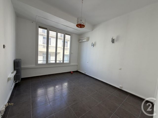 Appartement T3 &agrave; louer - 3 pi&egrave;ces - 73,25 m2 - Toulon - 83 - PROVENCE-ALPES-COTE-D-AZUR