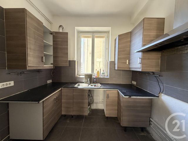 Appartement T3 &agrave; louer - 3 pi&egrave;ces - 73,25 m2 - Toulon - 83 - PROVENCE-ALPES-COTE-D-AZUR