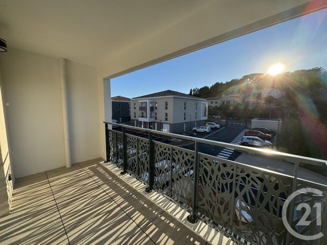 Appartement T3 &agrave; louer - 3 pi&egrave;ces - 62 m2 - La Seyne Sur Mer - 83 - PROVENCE-ALPES-COTE-D-AZUR