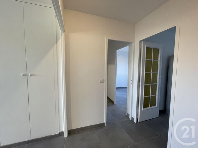 Appartement T3 &agrave; louer - 3 pi&egrave;ces - 57,14 m2 - La Seyne Sur Mer - 83 - PROVENCE-ALPES-COTE-D-AZUR