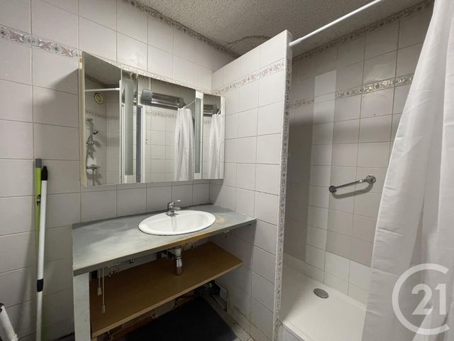 Appartement T3 &agrave; louer - 3 pi&egrave;ces - 57,14 m2 - La Seyne Sur Mer - 83 - PROVENCE-ALPES-COTE-D-AZUR