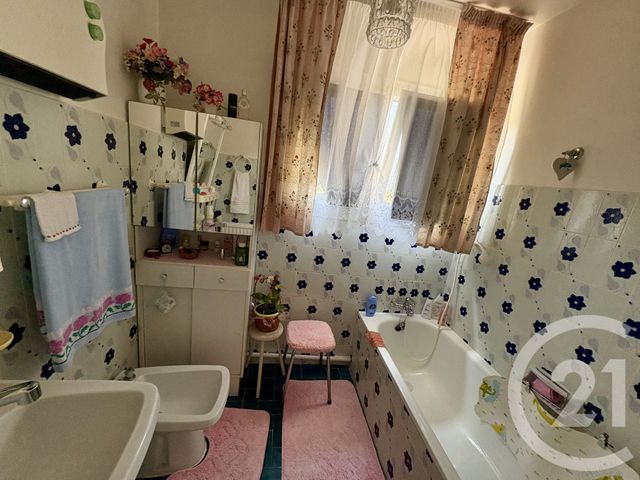 Appartement T3 &agrave; vendre - 3 pi&egrave;ces - 62,73 m2 - Six Fours Les Plages - 83 - PROVENCE-ALPES-COTE-D-AZUR